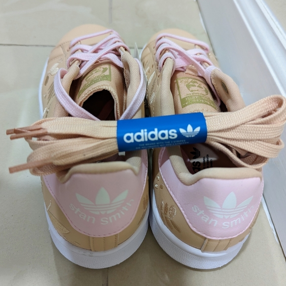 💯💯 New Stan Smith Adidas Blush pink size 6 - Picture 2 of 9